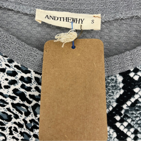 NWT Andthewhy Snakeskin Animal Print Thermal Sleeve Blouse Gray Black Size Small - Picture 4 of 7